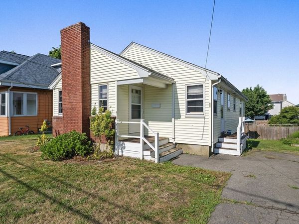 11 Rosalind Rd, Weymouth, MA 02191