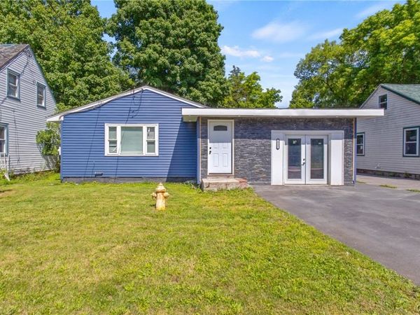2017 Valley Drive , Syracuse, NY 13207