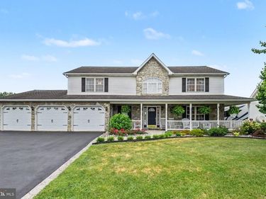 192 FAIRWAY DRIVE, DENVER, PA 17517