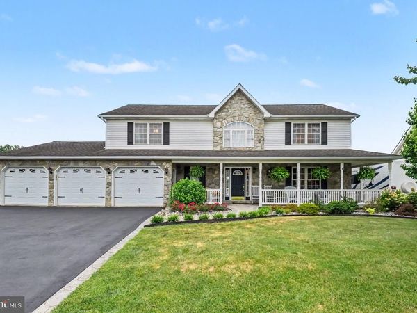 192 FAIRWAY DRIVE, DENVER, PA 17517
