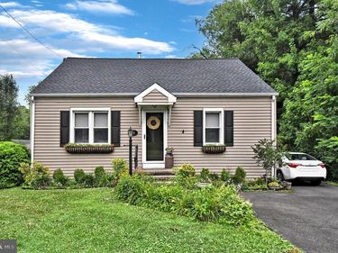 1118 CORNWELLS AVENUE, BENSALEM, PA 19020