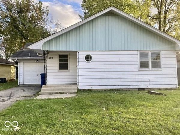 867 W Seventh Street W, Greenfield, IN 46140