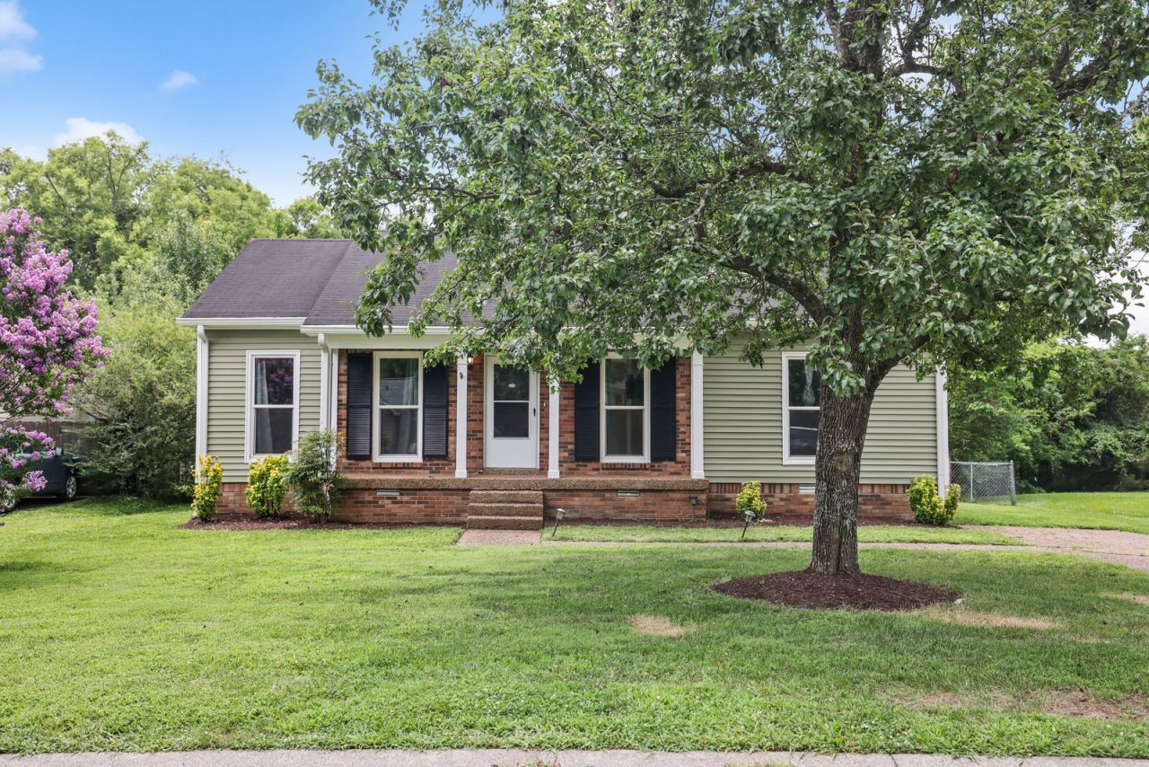 941 Harpeth Bend Dr, Nashville, TN 37221 Main Photo