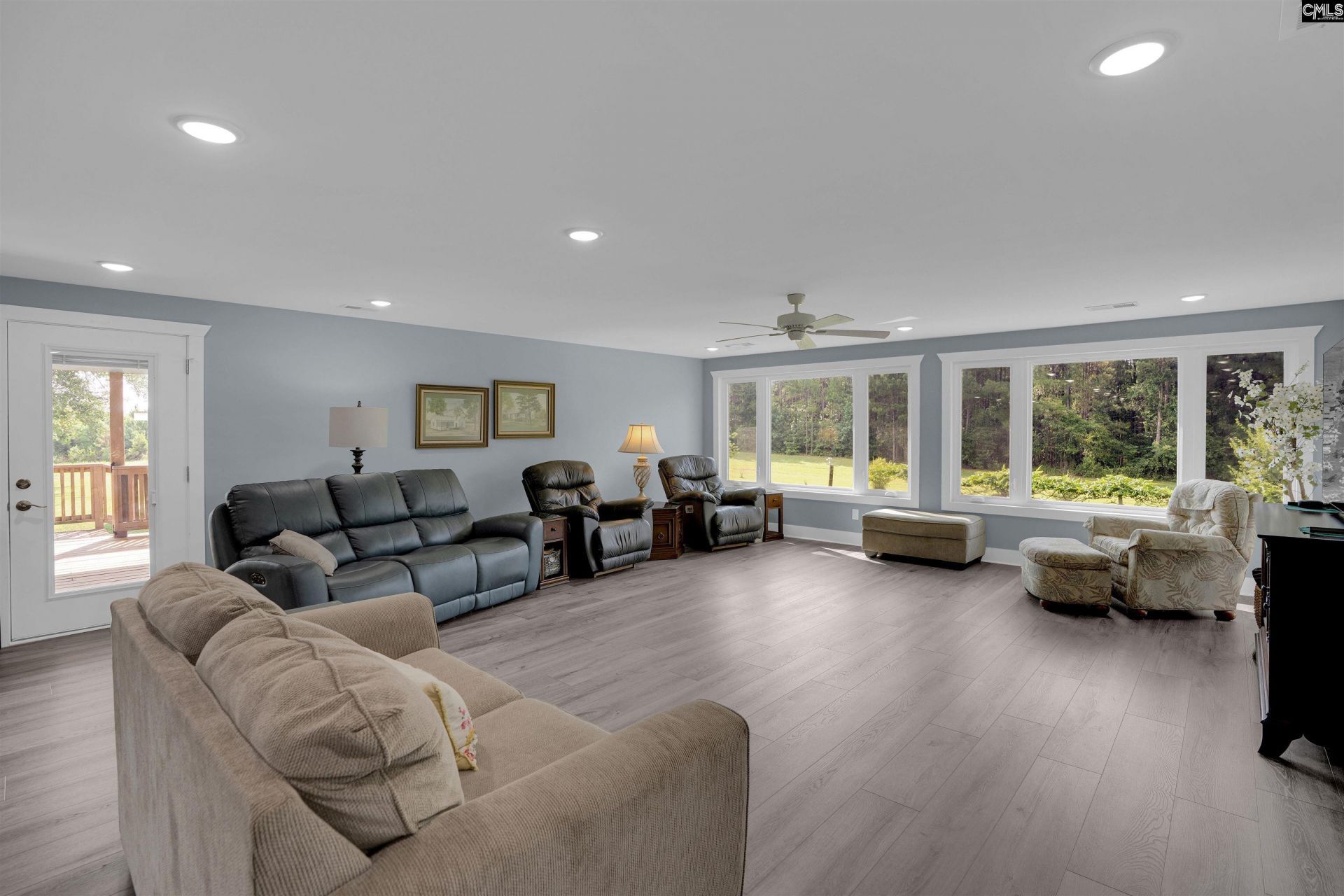 187 Peach Tree Street Photo 6