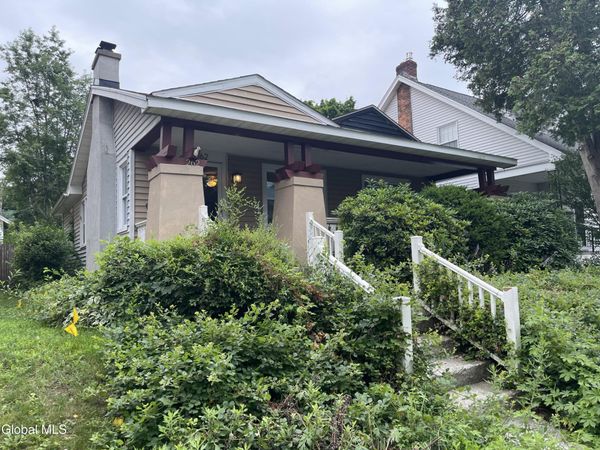 262 6th Avenue, Troy, NY 12182