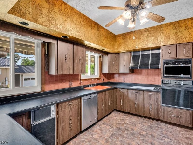 593 Dewey Avenue, Cadiz, OH 43907 Photo 22