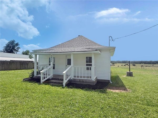 1033 N West Avenue, Lincoln, AR 72744
