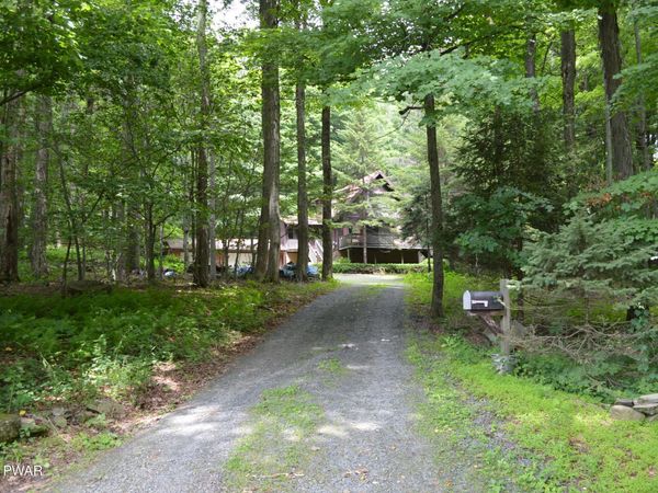 5 Akers Road , Newfoundland, PA 18445