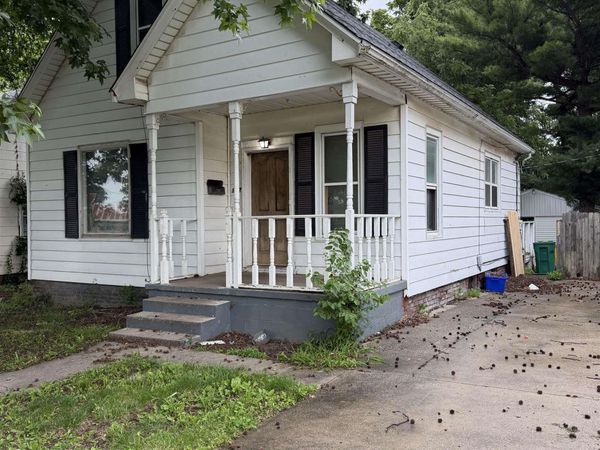 927 W CALHOUN Avenue, Springfield, IL 62702