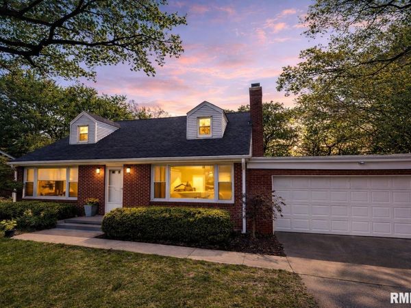 806 FONDULAC Drive, East Peoria, IL 61611