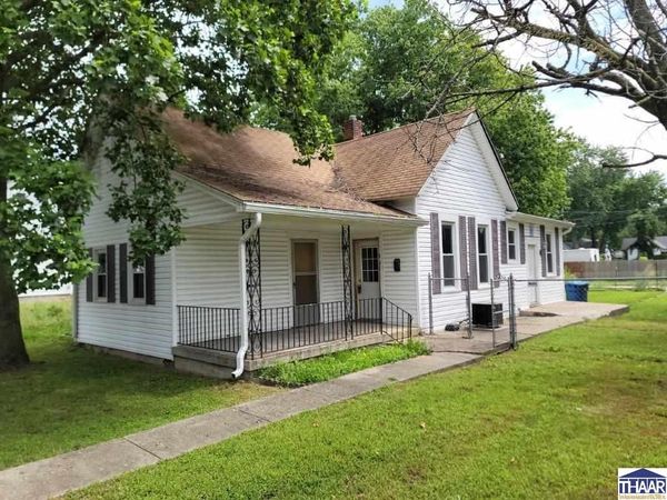 807 N 13th Street, Terre Haute, IN 47804