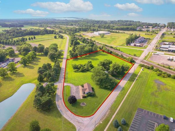 801 Rye Beach Road, Huron, OH 44839