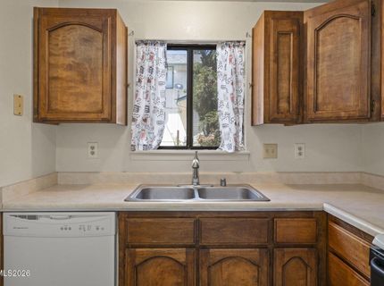 868 S Minnesota Street, Carson City, NV 89703 Photo