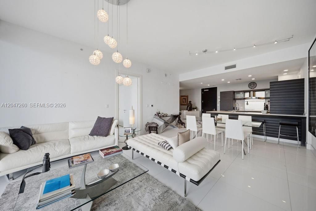 200 Biscayne Boulevard Way , Unit 5110, Miami, FL 33131 Photo