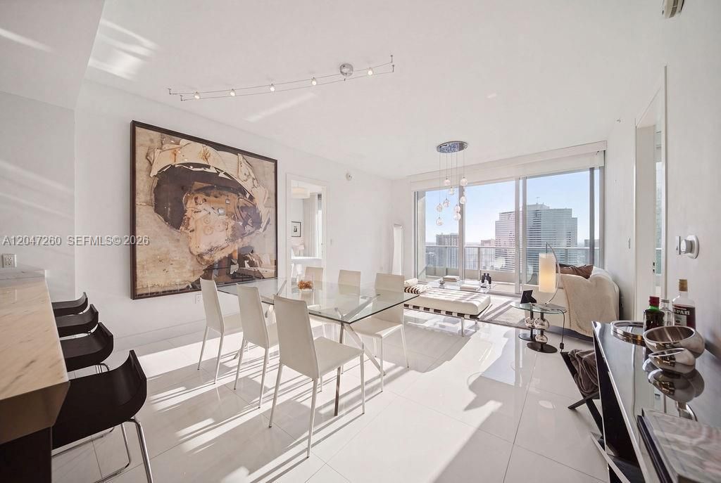 200 Biscayne Boulevard Way , Unit 5110, Miami, FL 33131 Photo