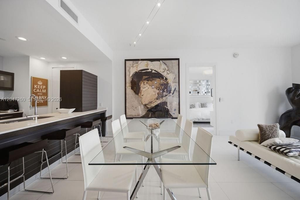 200 Biscayne Boulevard Way , Unit 5110, Miami, FL 33131 Photo