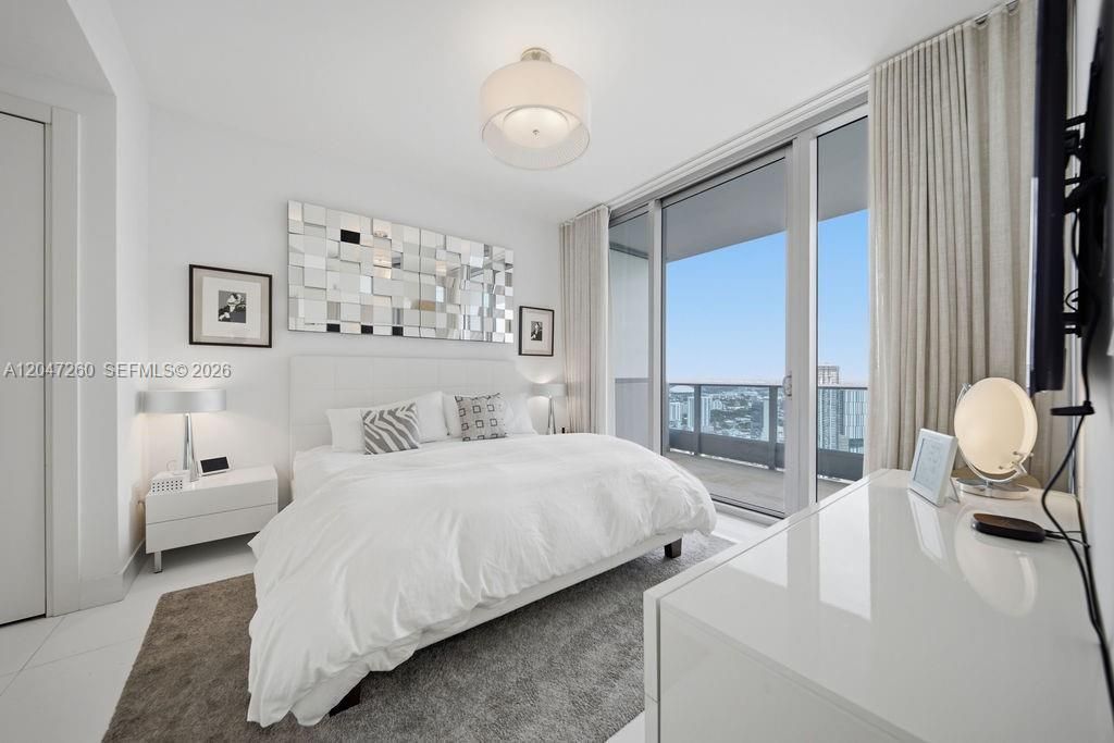 200 Biscayne Boulevard Way , Unit 5110, Miami, FL 33131 Photo