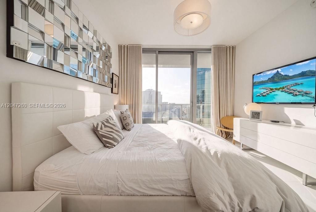 200 Biscayne Boulevard Way , Unit 5110, Miami, FL 33131 Photo
