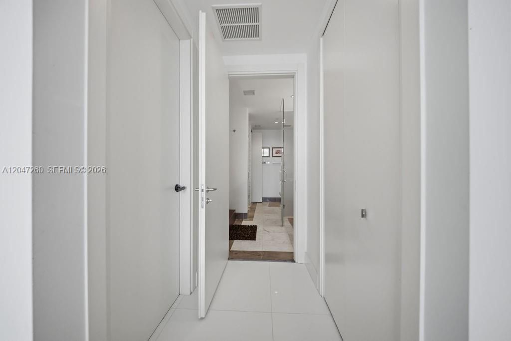 200 Biscayne Boulevard Way , Unit 5110, Miami, FL 33131 Photo