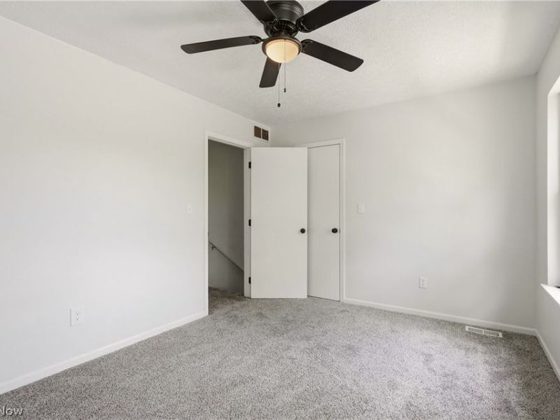 621 E 115th Street, Cleveland, OH 44108 Photo 16