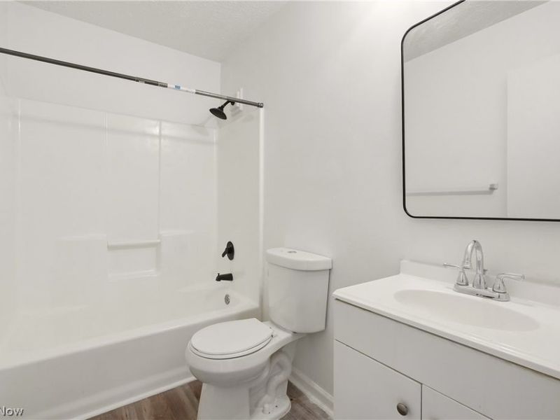 621 E 115th Street, Cleveland, OH 44108 Photo 17