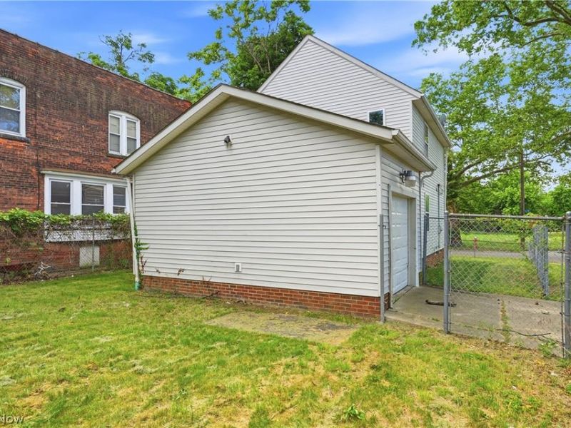 621 E 115th Street, Cleveland, OH 44108 Photo 5