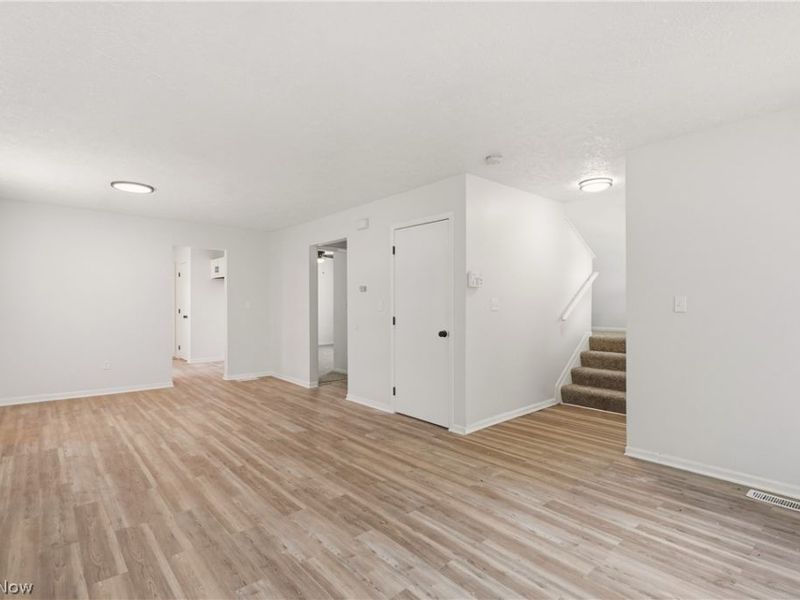 621 E 115th Street, Cleveland, OH 44108 Photo 8