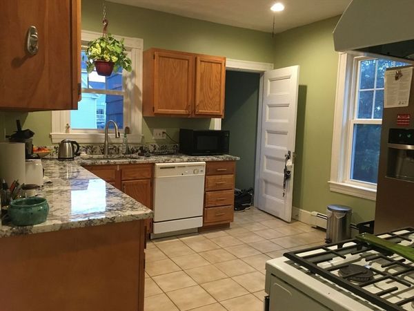 90 Dexter Avenue, Unit 2, Watertown, MA 02476