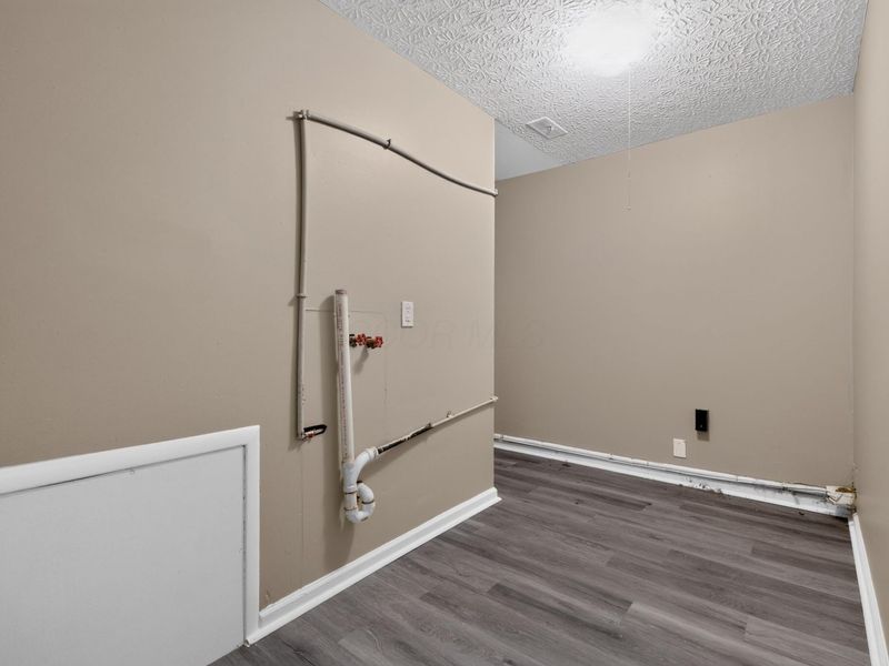 3919 Carlton Avenue , Columbus, OH 43227 Photo 15