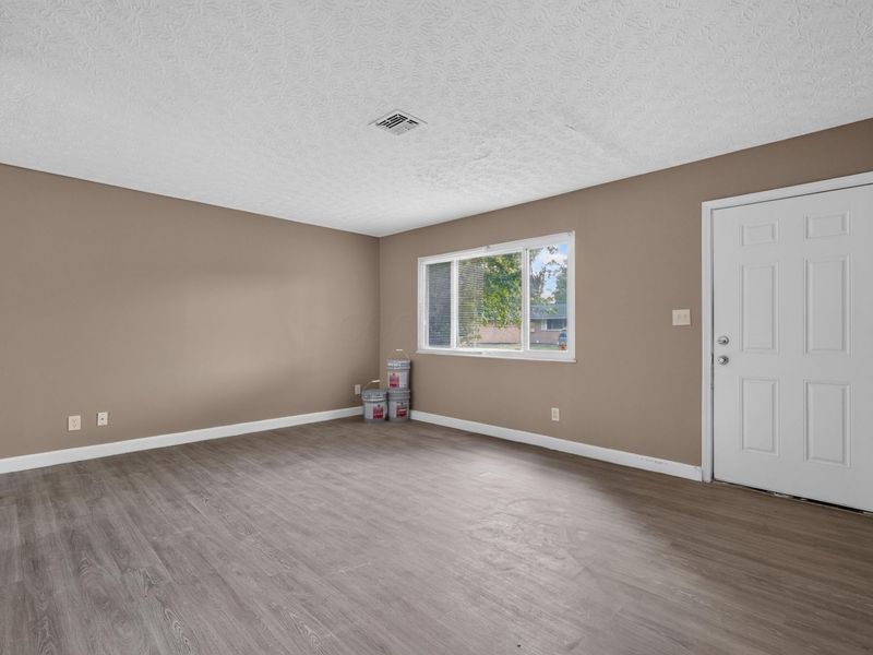 3919 Carlton Avenue, Columbus, OH 43227 Photo 9