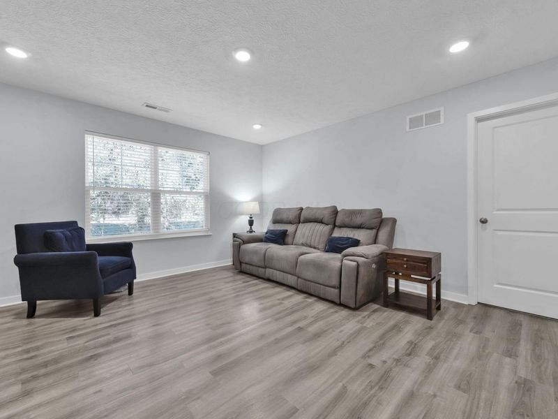 452 Saint James Gate, Newark, OH 43055 Photo 27