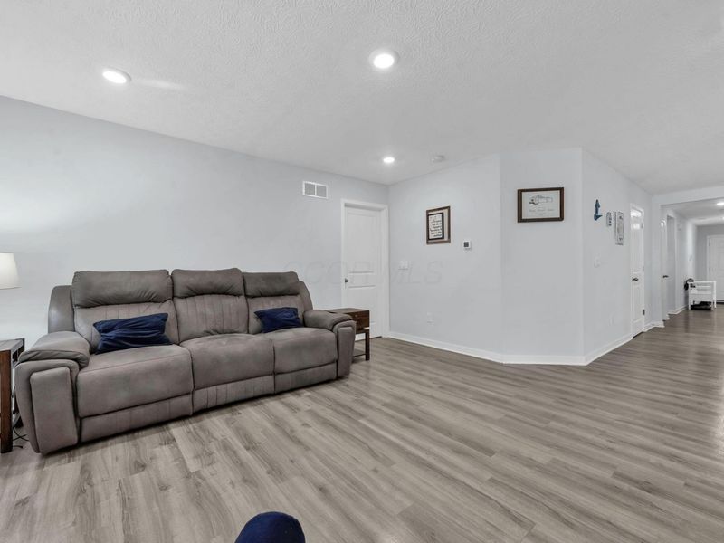 452 Saint James Gate, Newark, OH 43055 Photo 29