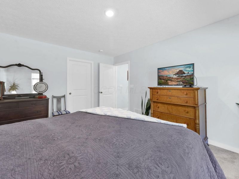 452 Saint James Gate, Newark, OH 43055 Photo 36