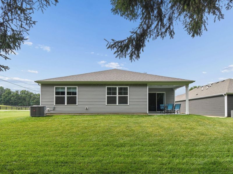 452 Saint James Gate, Newark, OH 43055 Photo 9