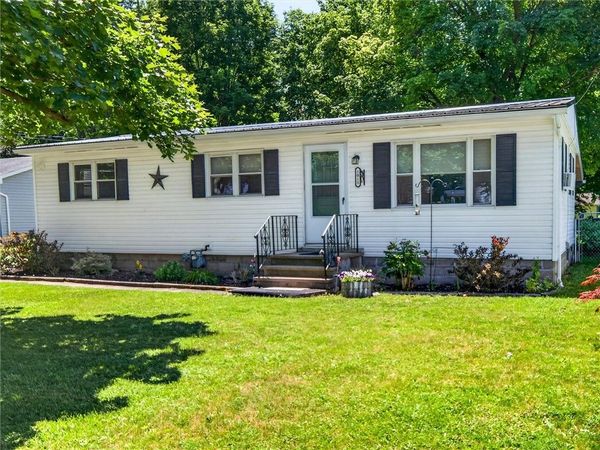 1015 George Street , Mumford, NY 14511