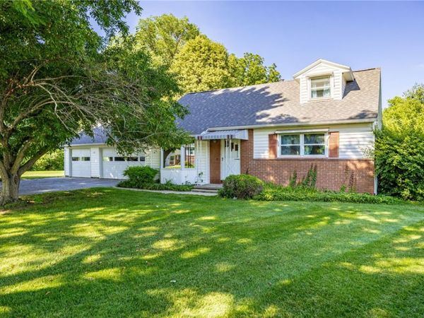 1068 High Vista E, Webster, NY 14580