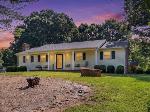 5341 Leesa Drive , Clemmons, NC 27012