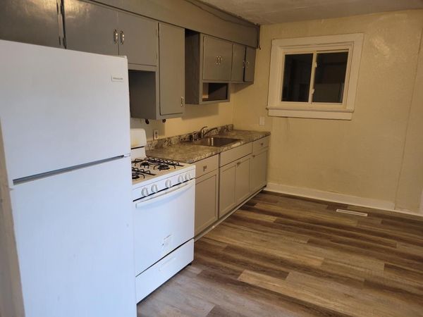 1028 S Memorial DRIVE, Racine, WI 53403