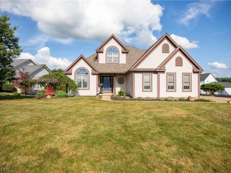 5972 Sunscape Drive NE, Louisville, OH 44641 Photo 1