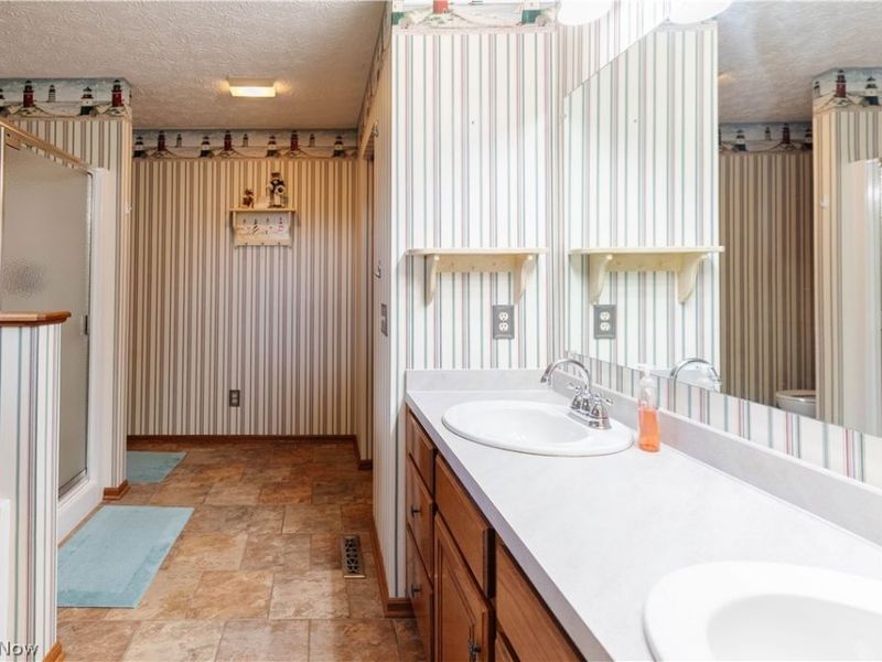 5972 Sunscape Drive NE, Louisville, OH 44641 Photo 15