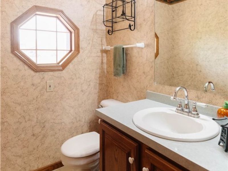 5972 Sunscape Drive NE, Louisville, OH 44641 Photo 20