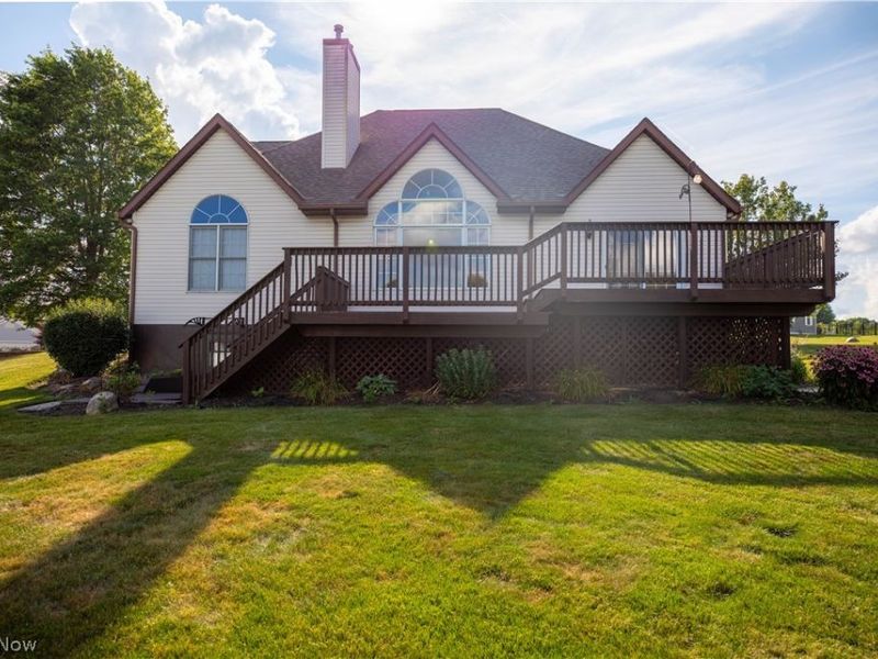 5972 Sunscape Drive NE, Louisville, OH 44641 Photo 5