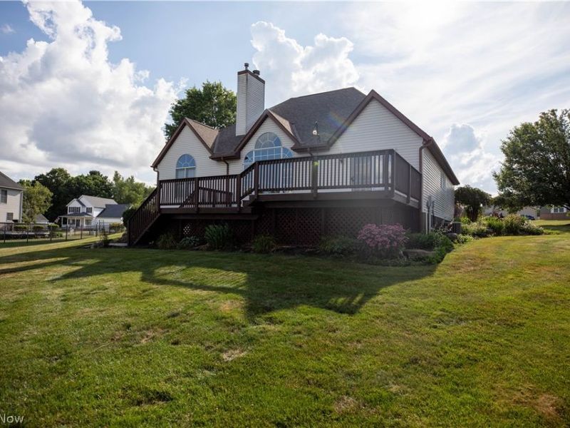 5972 Sunscape Drive NE, Louisville, OH 44641 Photo 6