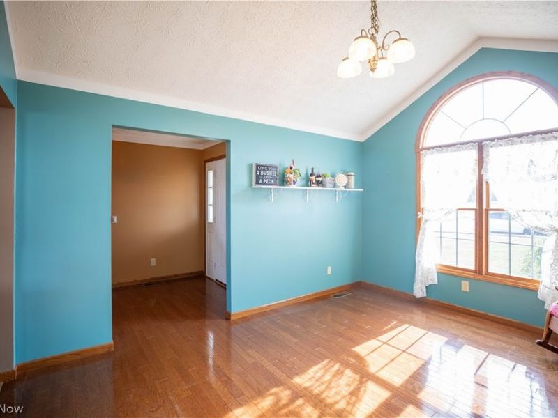 5972 Sunscape Drive NE, Louisville, OH 44641 Photo 8