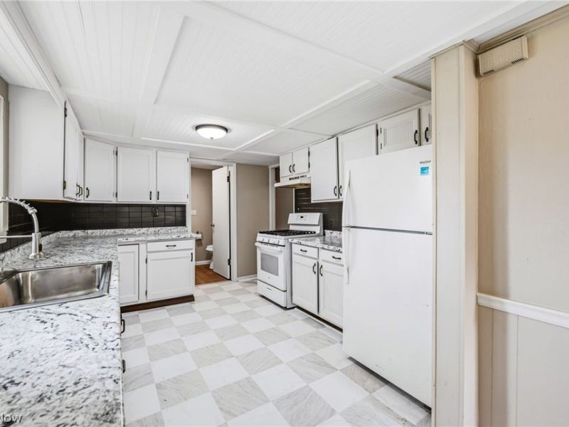 238 W High Street, Lisbon, OH 44432 Photo 11