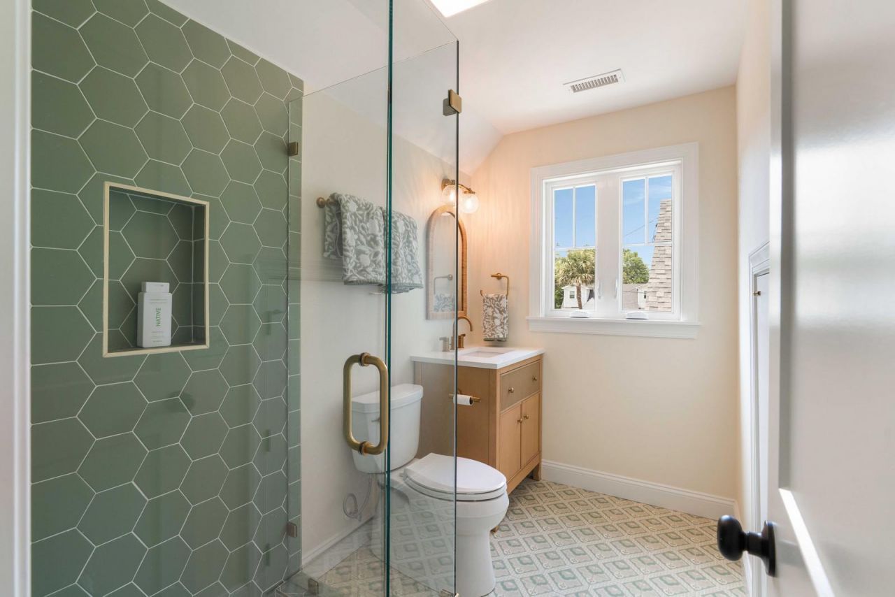 95 Gordon Street Photo 58