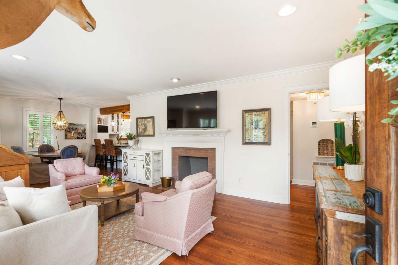95 Gordon Street Photo 6