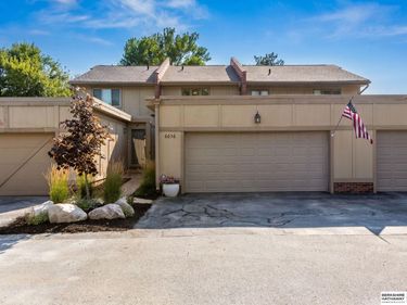 6036 Oakcrest Plaza, Unit 10, Omaha, NE 68137