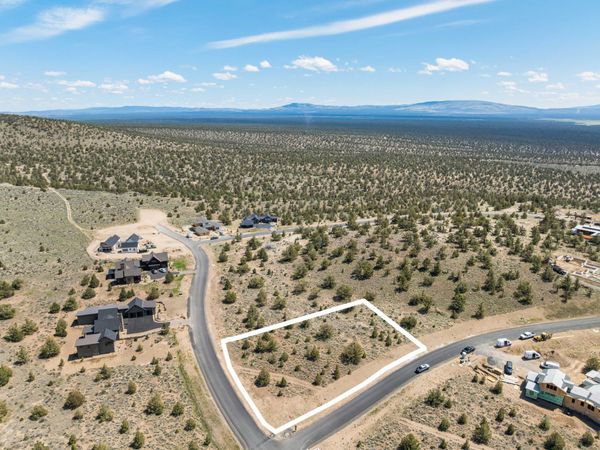 SW Seven Peaks Lp, Unit 807, Powell Butte, OR 97753