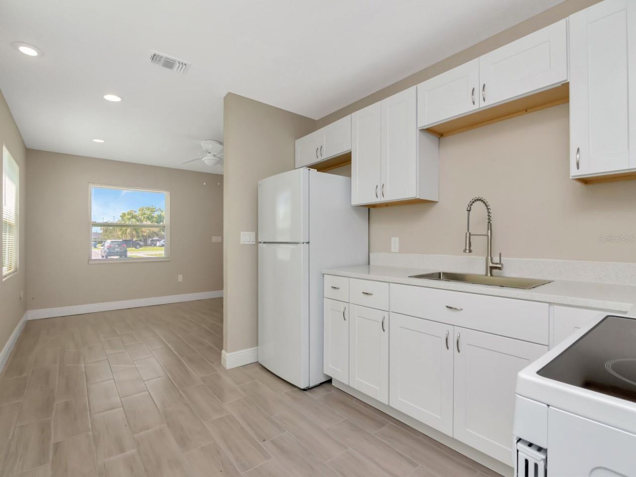 1207 62nd Avenue E, Bradenton, FL 34203 Photo